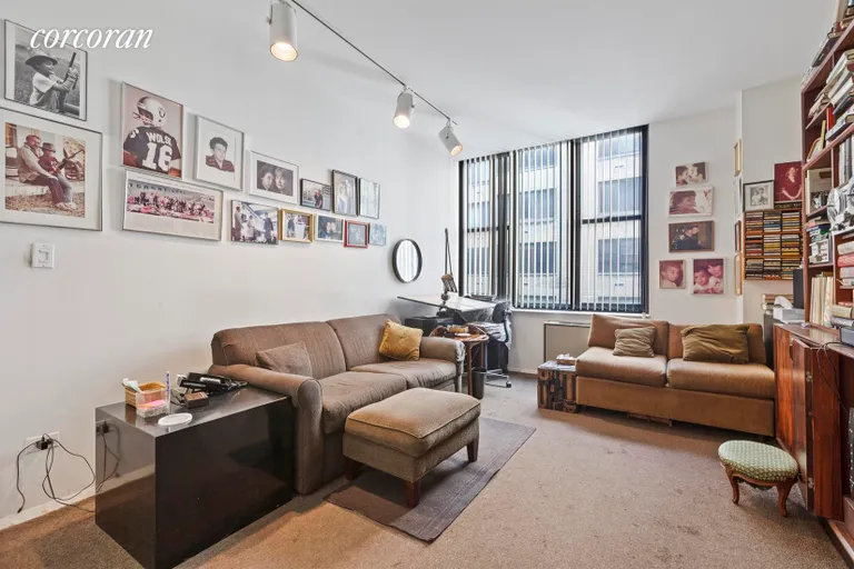 New York City Real Estate | View 2 East End Avenue, 6F | Den | View 5