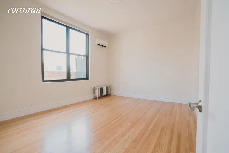 New York City Real Estate | View 210 East 68th Street, PH-C | room 4 | View 5