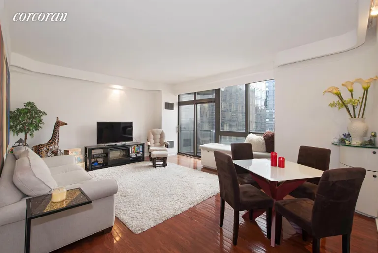New York City Real Estate | View 100 United Nations Plaza, 22C | 1 Bed, 1 Bath | View 1