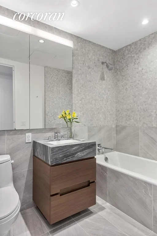 New York City Real Estate | View 30 Riverside Boulevard, 21N | Bathroom | View 15