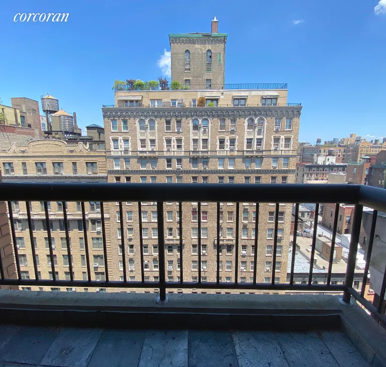 New York City Real Estate | View 130 West 79th Street, 16B | room 1 | View 2