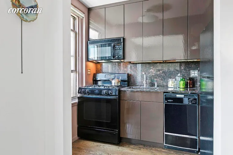 New York City Real Estate | View 302 West 12th Street, 5D | room 4 | View 5