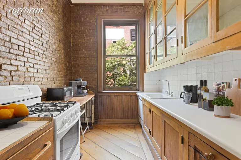 New York City Real Estate | View 263 West 90th Street | Charming kitchen in the garden duplex | View 6