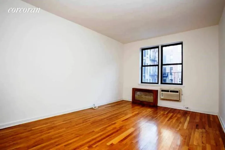 New York City Real Estate | View 405 East 82nd Street, 4H | room 1 | View 2