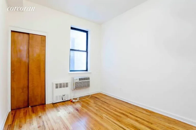 New York City Real Estate | View 405 East 82nd Street, 4H | room 2 | View 3