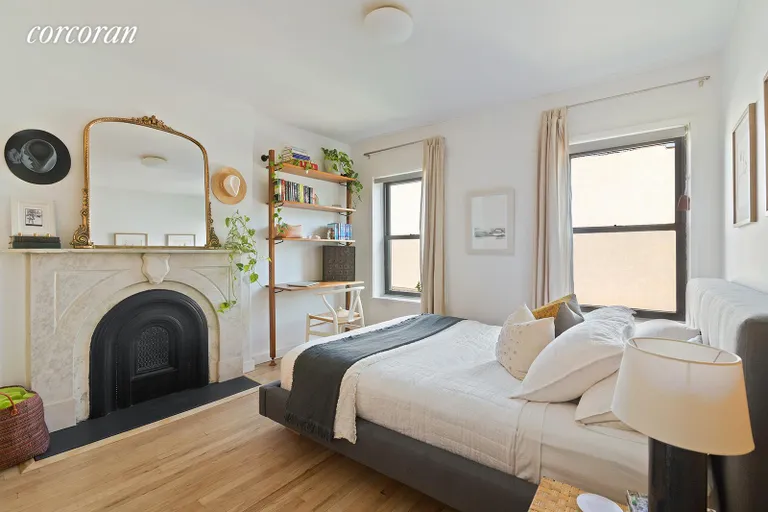 New York City Real Estate | View 139 6th Avenue, 4 | room 4 | View 5