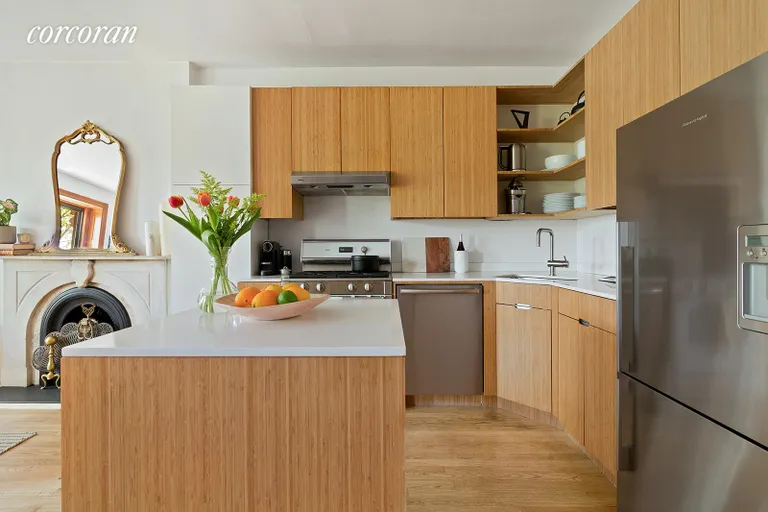 New York City Real Estate | View 139 6th Avenue, 4 | room 3 | View 4