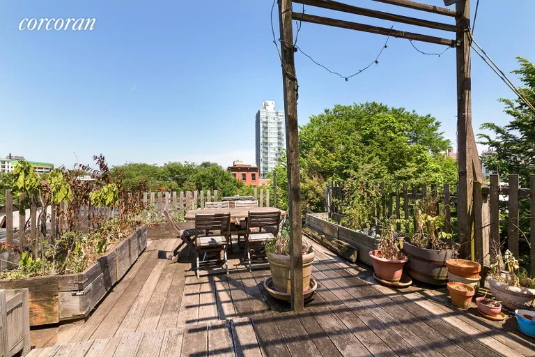 New York City Real Estate | View 135 Clinton Avenue, 4 | Room for Gardening and Entertaining | View 8