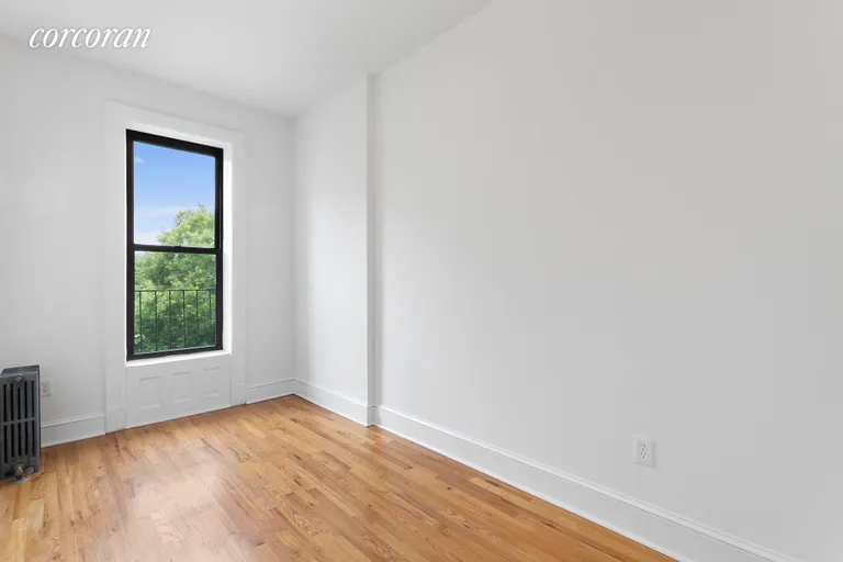 New York City Real Estate | View 252 6th Avenue, 3 | room 3 | View 4