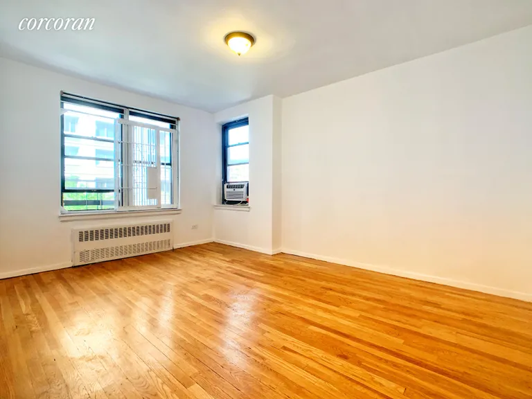 New York City Real Estate | View 208 East 70th Street, 5A | room 8 | View 9