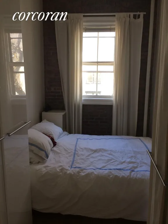 New York City Real Estate | View 31 West 94th Street, 2B | room 1 | View 2