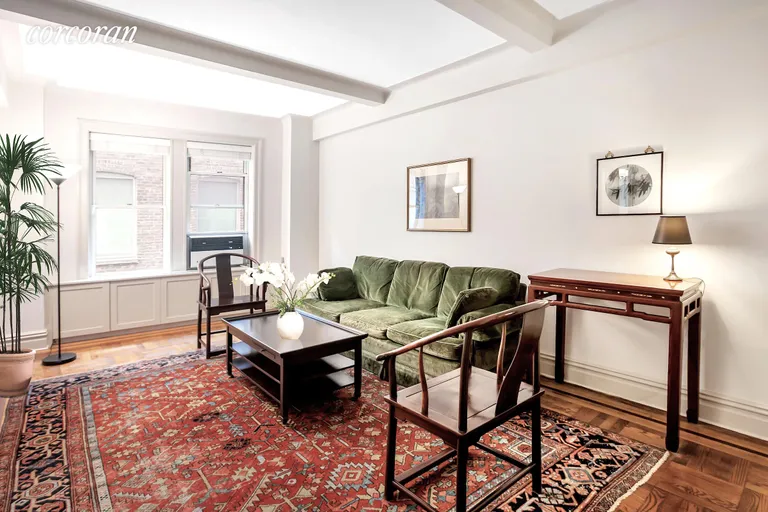 New York City Real Estate | View 139 West 82nd Street, 4G | Spacious living room with lots of wall space | View 2