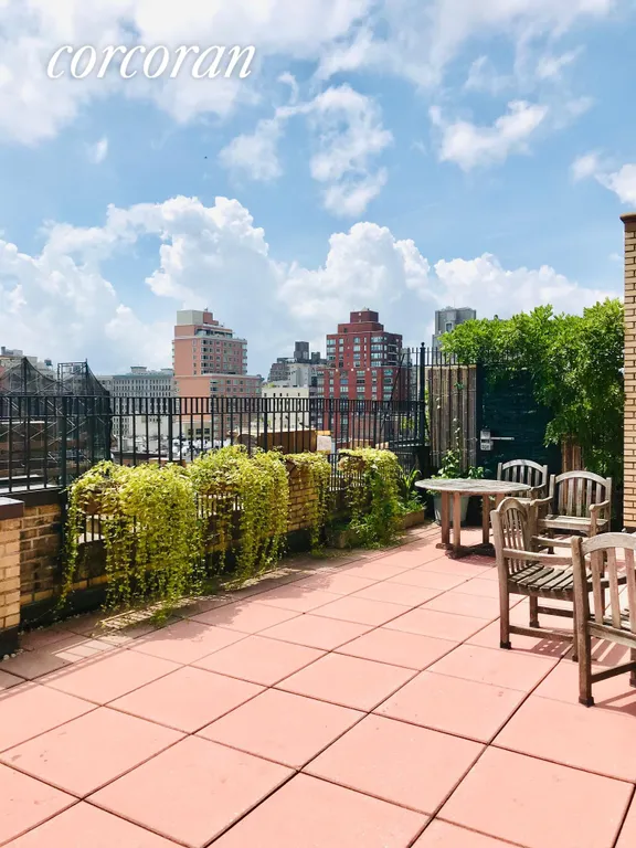 New York City Real Estate | View 139 West 82nd Street, 4G | Common roof deck | View 10