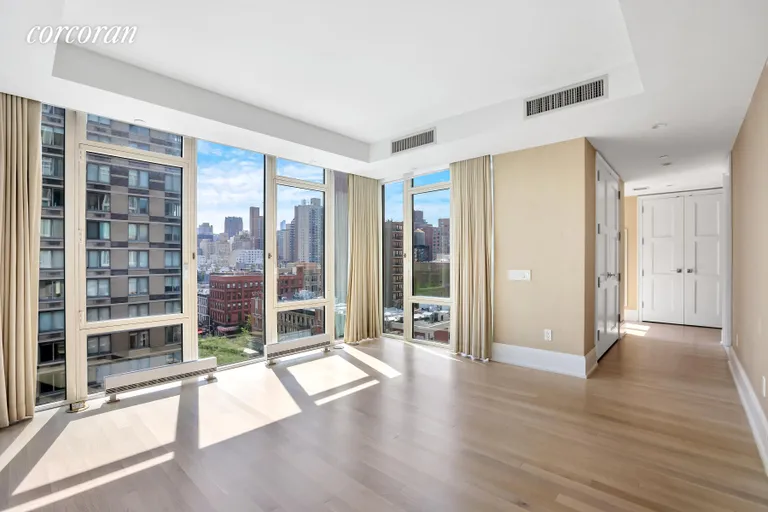 New York City Real Estate | View 305 East 85th Street, 9D | room 3 | View 4