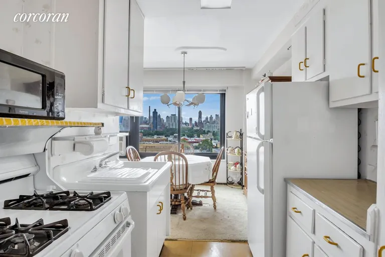 New York City Real Estate | View 33-55 14th Street, 11A | 2 Beds, 1 Bath | View 1