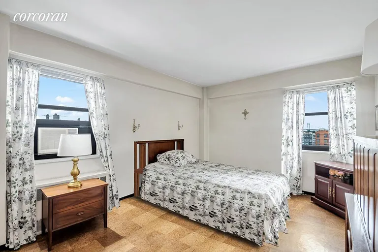 New York City Real Estate | View 33-55 14th Street, 11A | room 3 | View 4