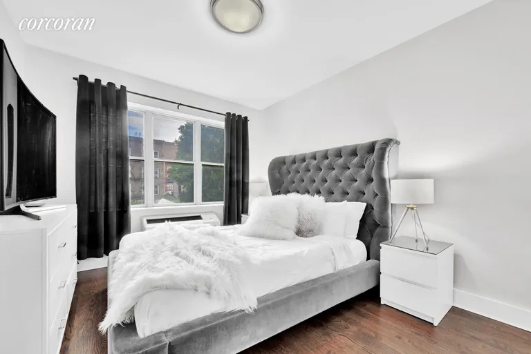 New York City Real Estate | View 23-37 31st Road, 2B | room 4 | View 5