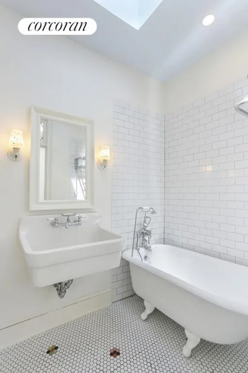 New York City Real Estate | View 112 Saint James Place, 2 | Beautiful bath to soak in | View 9