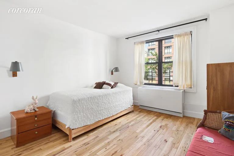 New York City Real Estate | View 301 East 62Nd Street, 2GH | room 9 | View 10