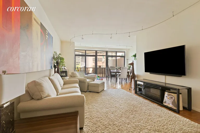 New York City Real Estate | View 100 United Nations Plaza, 8E | 2 Beds, 2 Baths | View 1