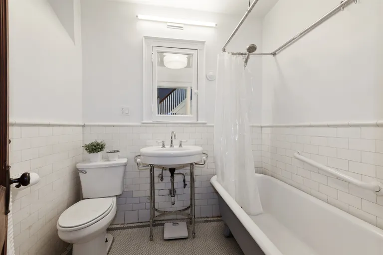 New York City Real Estate | View 30 Chester Court | Beautiful bathroom w/ clawfoot tub | View 8