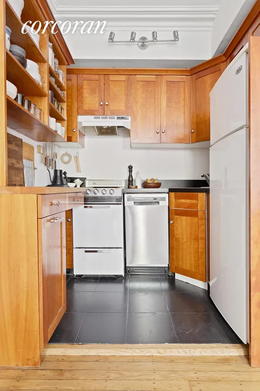 New York City Real Estate | View 21 South Portland Ave, 3F | room 5 | View 6