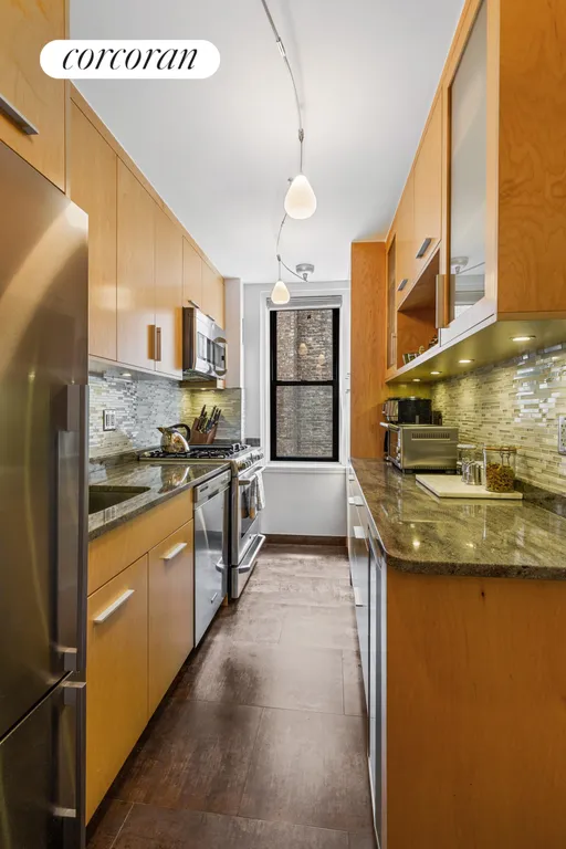New York City Real Estate | View 140 East 28th Street, 5H | room 3 | View 4