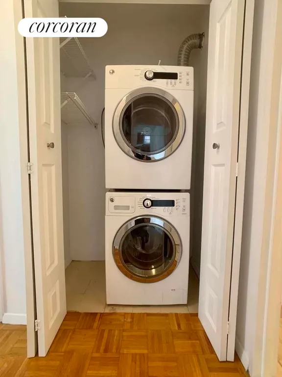 New York City Real Estate | View 100 WEST 89TH STREET, 4D | Laundry in-unit | View 11
