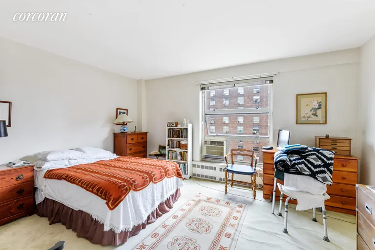 New York City Real Estate | View 80 La Salle Street, 16D | room 4 | View 5