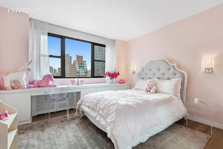 New York City Real Estate | View 315 East 72Nd Street, 20GH | room 5 | View 6
