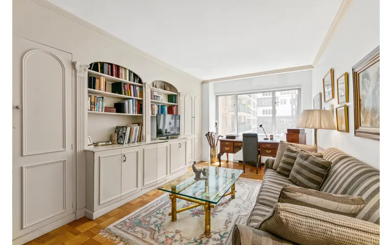 New York City Real Estate | View East 57Th Street | 2 Beds, 2 Baths | View 1