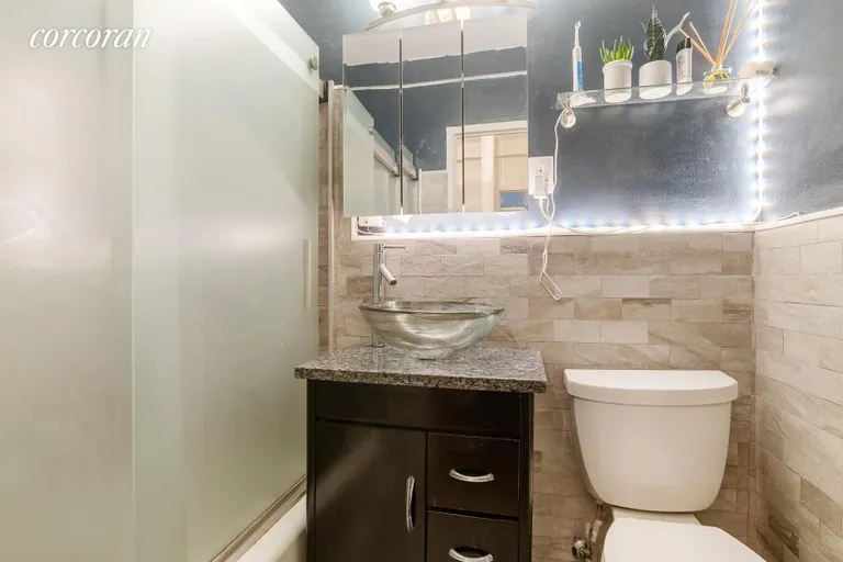 New York City Real Estate | View 270 Jay Street, 10E | Bathroom | View 4