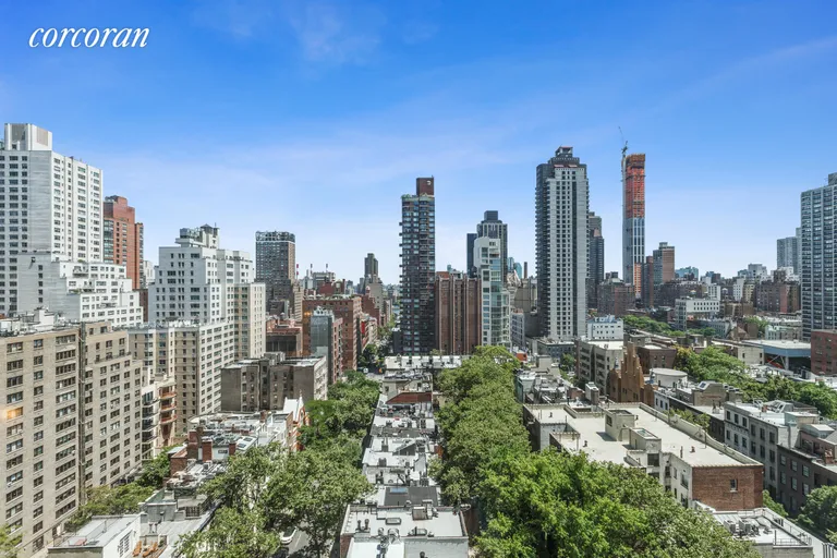 New York City Real Estate | View 200 East 62Nd Street, 17B | room 11 | View 12