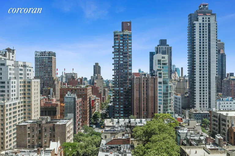New York City Real Estate | View 200 East 62Nd Street, 17B | room 12 | View 13