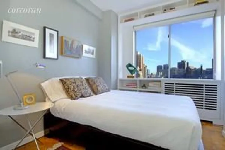 New York City Real Estate | View 330 Third Avenue, 18C | room 1 | View 2