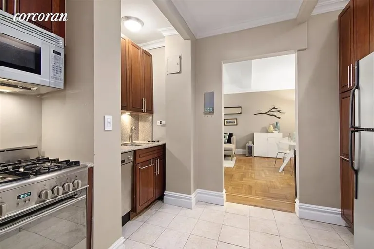 New York City Real Estate | View 20 West 72Nd Street, 507 | room 3 | View 4