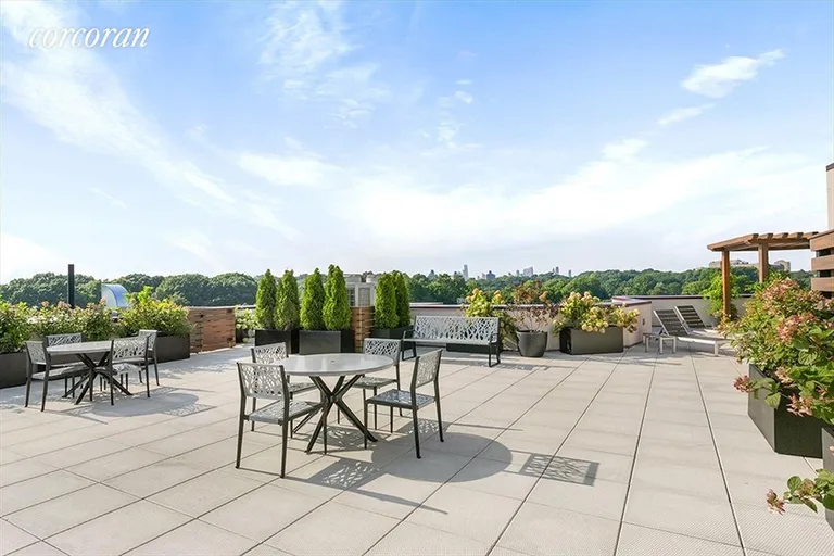 New York City Real Estate | View 510 Flatbush Avenue, PHA | room 6 | View 7