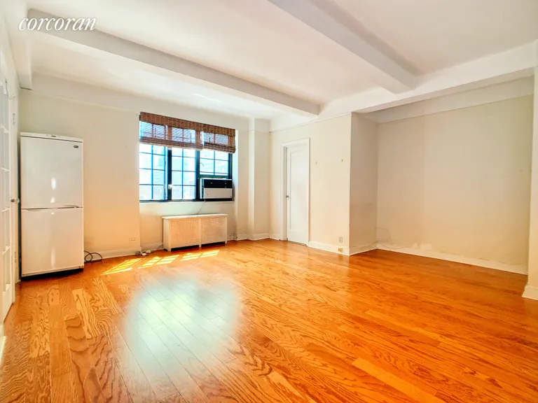New York City Real Estate | View 211 East 35th Street, 7-A | room 2 | View 3