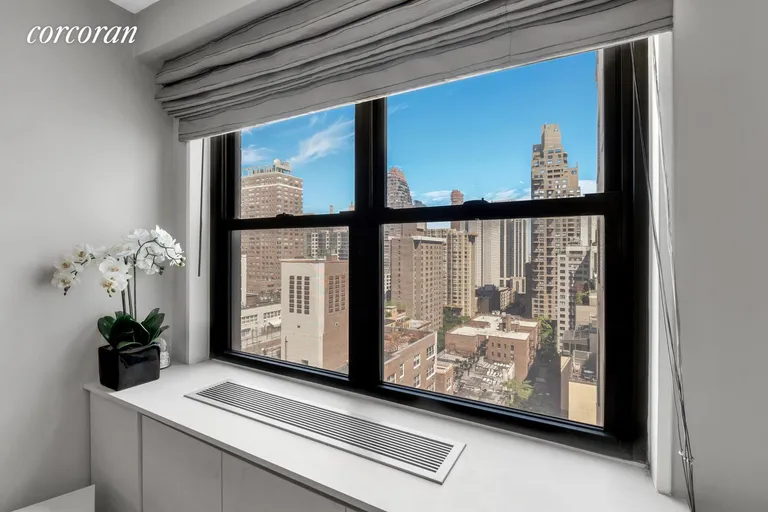 New York City Real Estate | View 301 East 69th Street, 18F | room 2 | View 3
