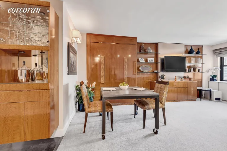 New York City Real Estate | View 301 East 69th Street, 18F | room 6 | View 7