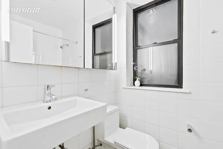 New York City Real Estate | View 429 West 24th Street, 2B | 5 | View 5