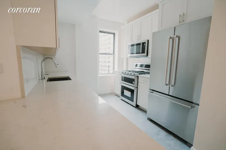 New York City Real Estate | View 210 East 68th Street, 12CD | room 4 | View 5