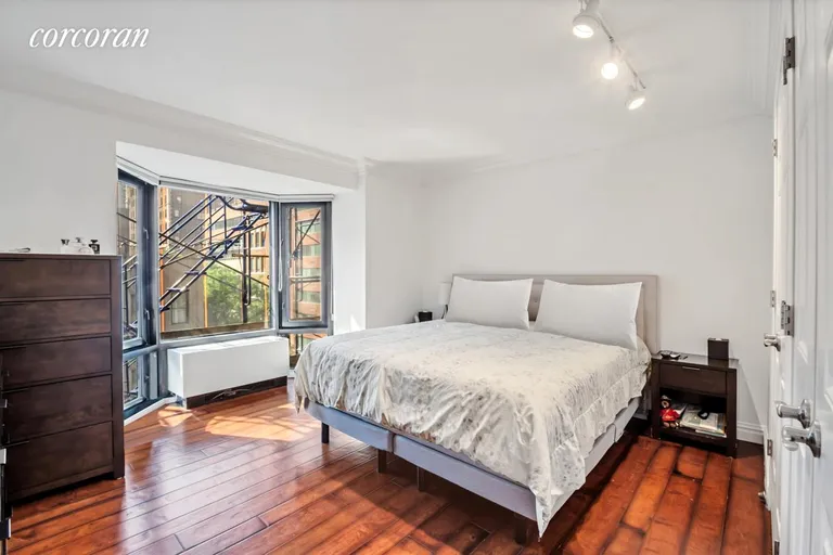 New York City Real Estate | View 150 East 85th Street, 5D | room 5 | View 6
