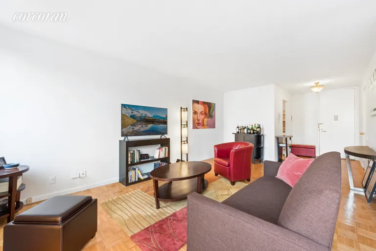 New York City Real Estate | View 45 West 67th Street, 9A | room 1 | View 2