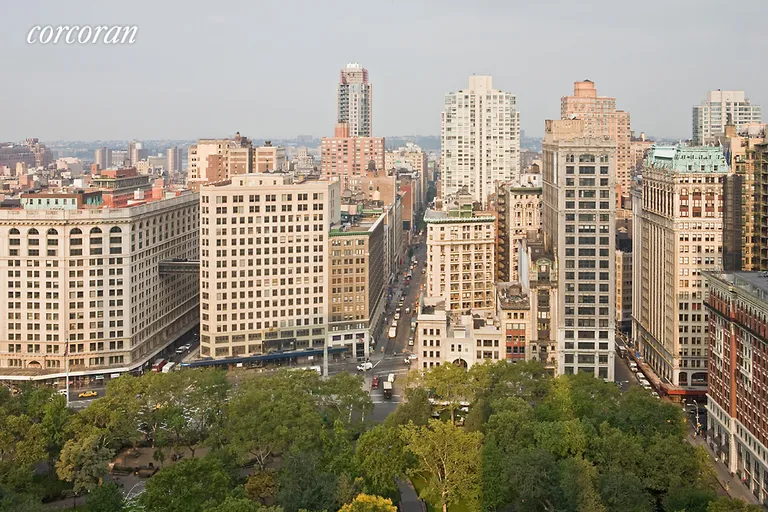 New York City Real Estate | View 45 East 25th Street, 27B | Open park and skyline view! | View 3