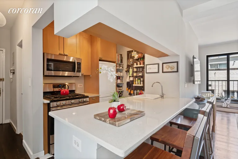 New York City Real Estate | View 115 Eastern Parkway, 4D | room 2 | View 3