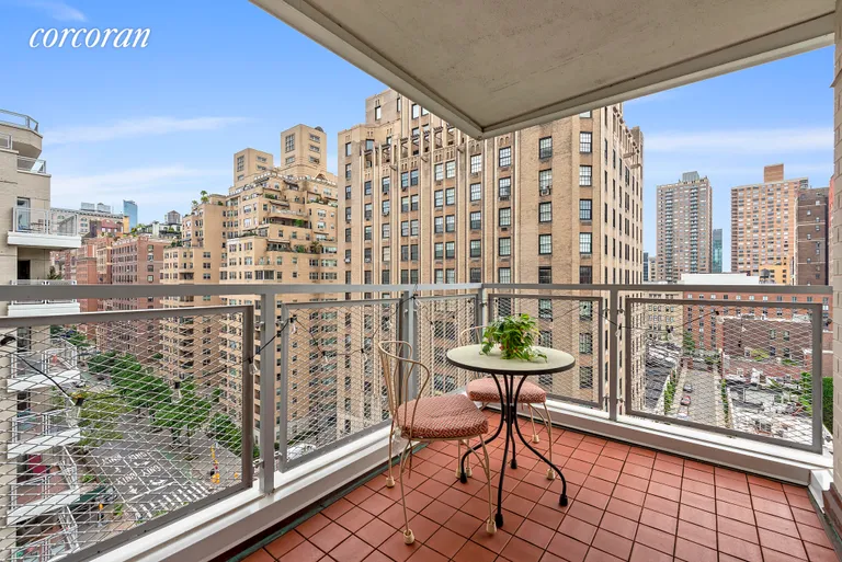 New York City Real Estate | View 2 Fifth Avenue, 12C | room 6 | View 7