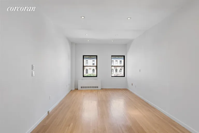 New York City Real Estate | View 186 West 80th Street, 4E | 1 Bath | View 1