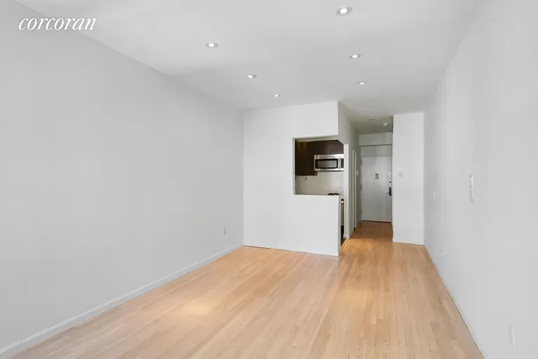 New York City Real Estate | View 186 West 80th Street, 4E | Living Room | View 3