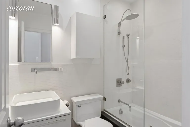 New York City Real Estate | View 186 West 80th Street, 4E | Bathroom | View 12